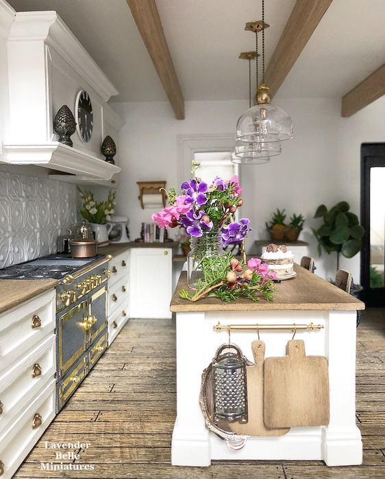 Rosabrook Lodge Dollhouse - 1:12 scale