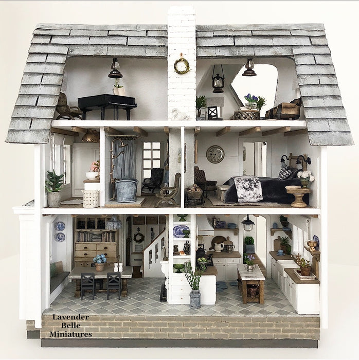 White Haven Farmhouse - 1:24 scale