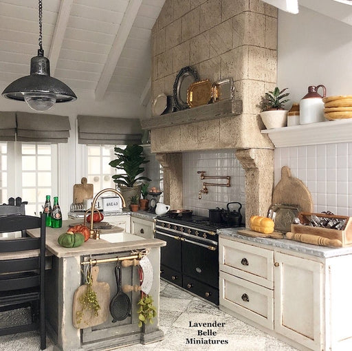 Stoneleigh Kitchen Roombox - 1:12 scale