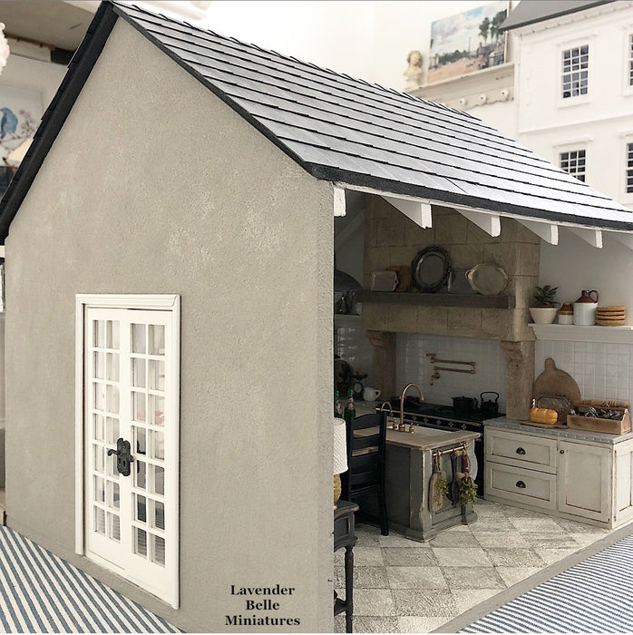 Stoneleigh Kitchen Roombox - 1:12 scale