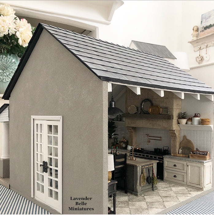 Stoneleigh Kitchen Roombox - 1:12 scale